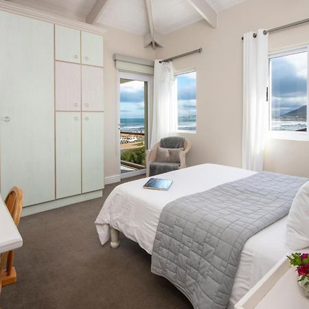 138 Marine Beachfront Guesthouse Херманус Екстериор снимка