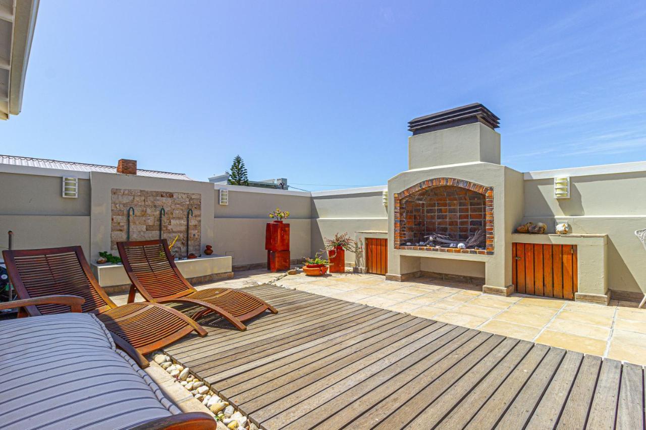 138 Marine Beachfront Guesthouse Херманус Екстериор снимка