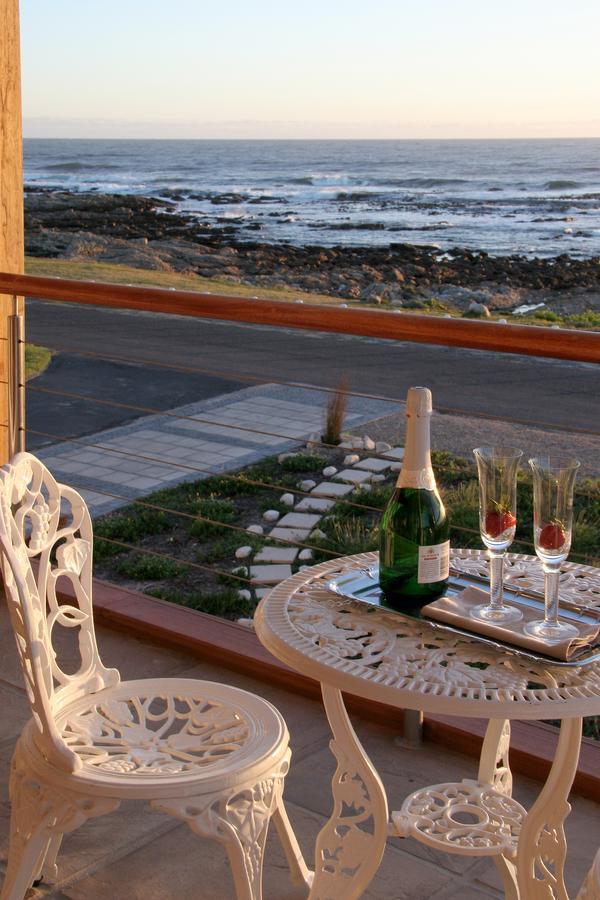 138 Marine Beachfront Guesthouse Херманус Екстериор снимка